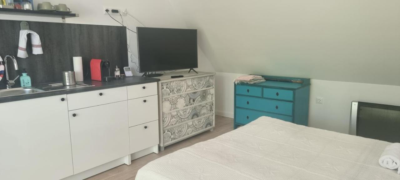 Vankoska Apartman Тихани Екстериор снимка