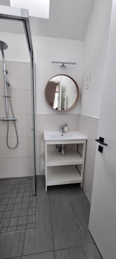 Vankoska Apartman Тихани Екстериор снимка