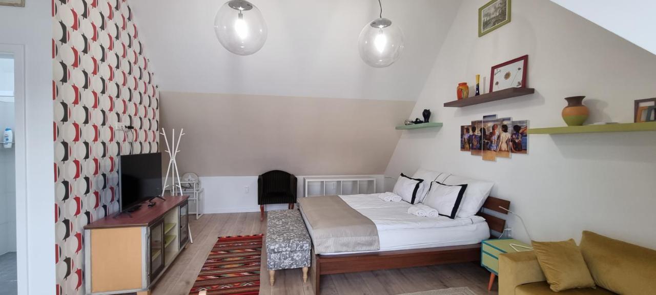 Vankoska Apartman Тихани Екстериор снимка